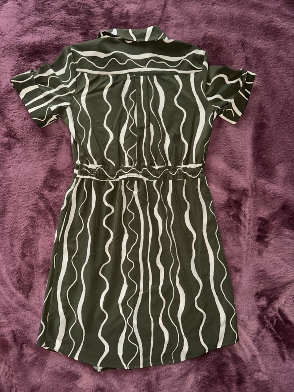 Halston Olive Green & White Wavy Stripe Shirt Dress - Picture 6 of 7